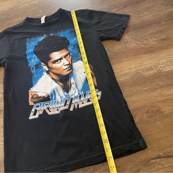 Bruno Mars concert tour t-shirt XS - Picture 3 of 5